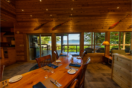 dining room at the residence