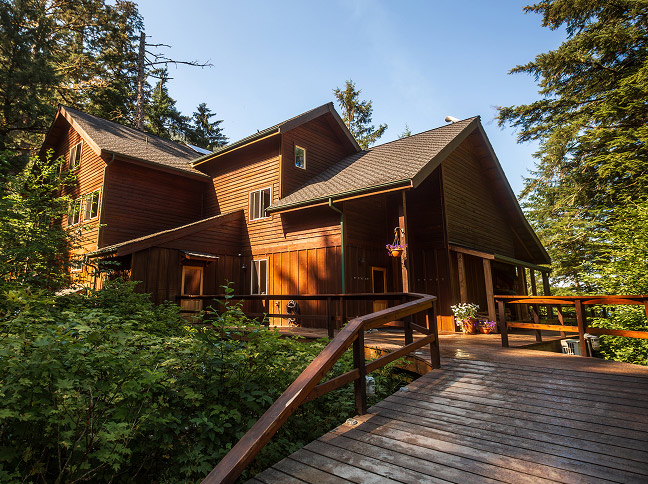 Lodge-exterior.jpg
