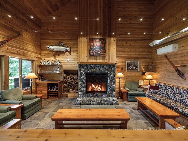 experience-the-lodge-heart.jpg