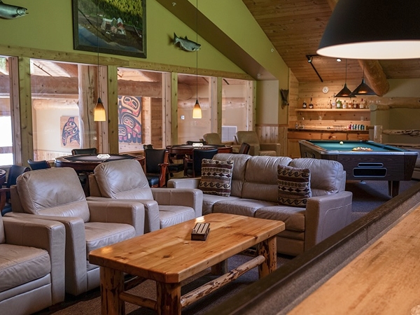 experience-the-lodge-relax.jpg